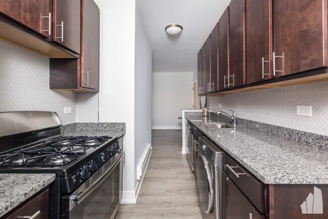 Photo - 703 West Brompton-12 Unit 12