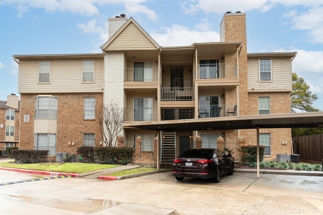 Building Photo - 12550 Whittington Dr Unit 704