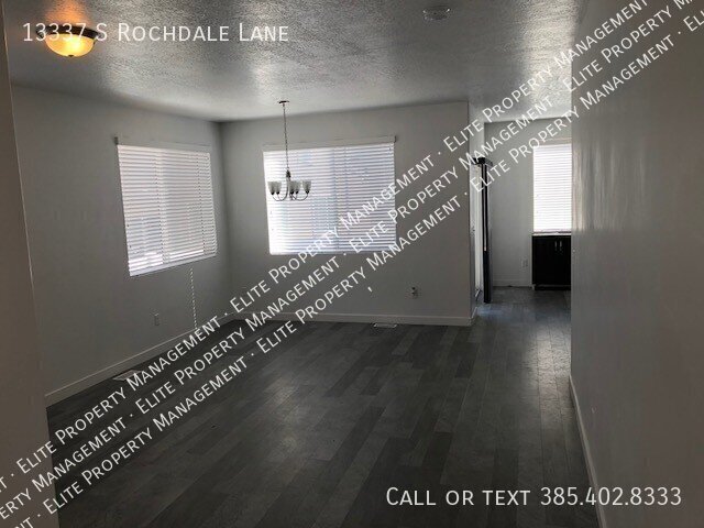 13337 Rochdale Ln