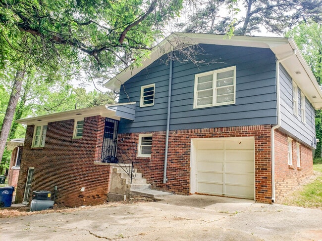 Photo - 255 Hermer Cir NW