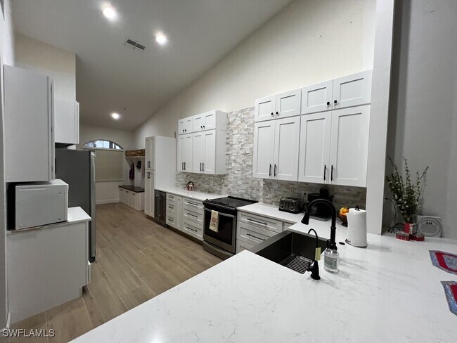 Photo - 6605 Castlelawn Pl Unit 34