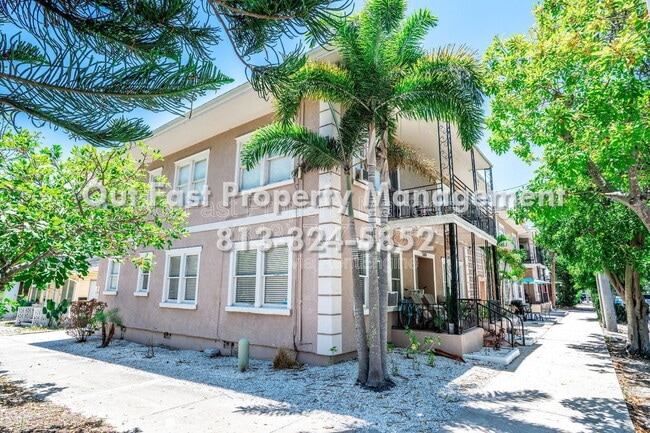 Building Photo - 549 2nd St N Unit 3