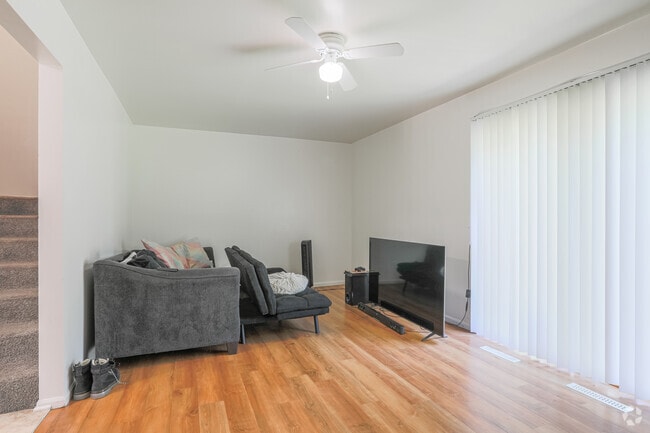 Interior Photo - Michigan Edgewood