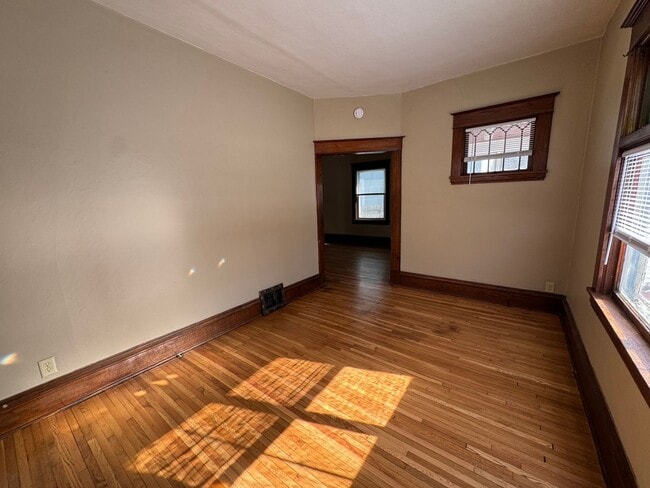 Photo - Fantastic 2 Bed 1 Bath Single Family Home in St. Paul! View and Get Approved TODAY!