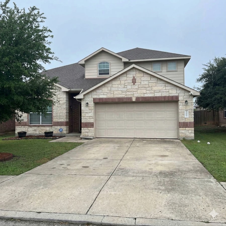 Photo - 5808 Grampian Cove