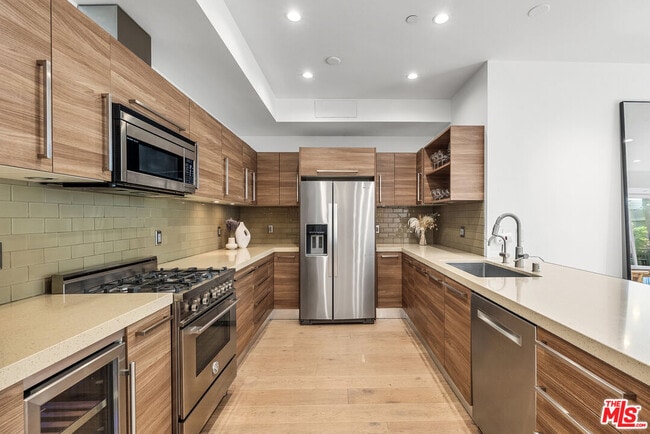 Photo - 855 Croft Ave Unidad 301