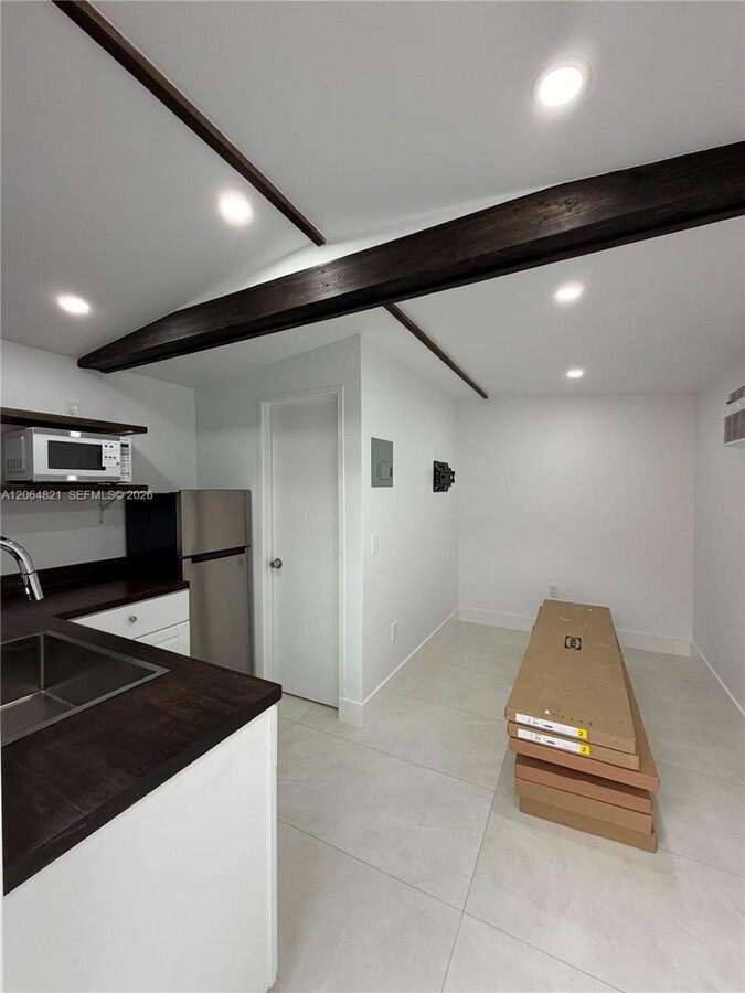 Photo - 1400 SW 29th Ave Unit 1