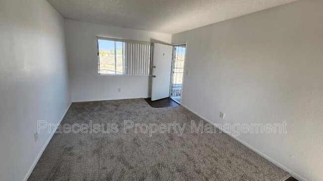Photo - 324 Zenith St Unit 4