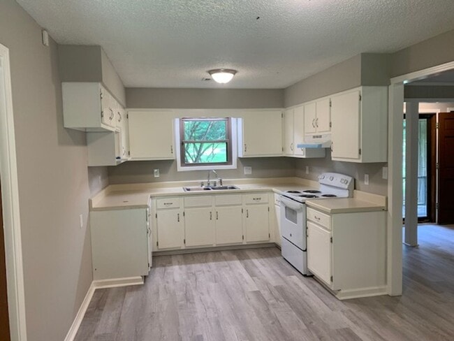 Renovated 3 Bedroom 2 Bath Home for Rent!! - Renovated 3 Bedroom 2 Bath Home for Rent!!