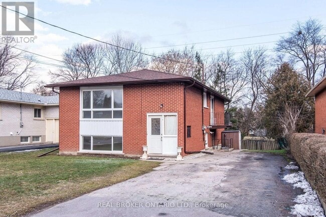 Photo - 374 Southill Dr Unité Lower
