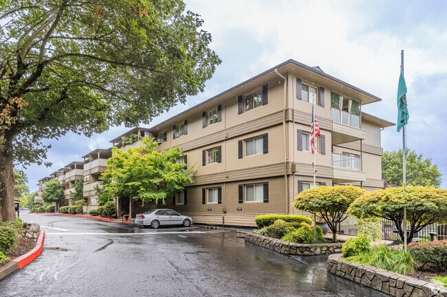 Shorewood Apartments