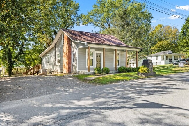 Photo - 1308 Columbia Rd