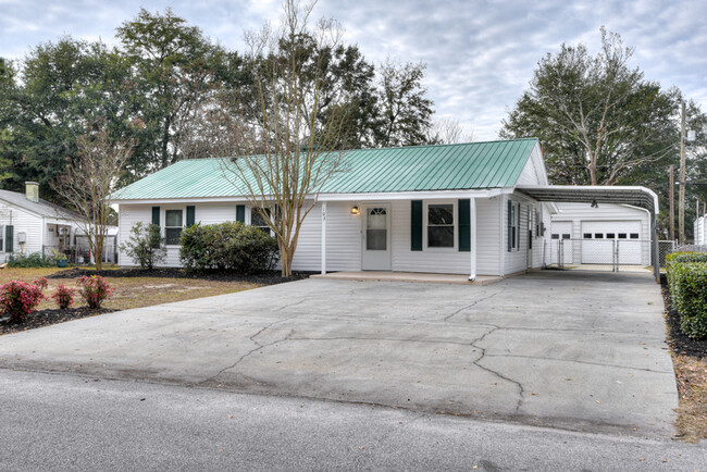 Photo - 103 Smallridge St