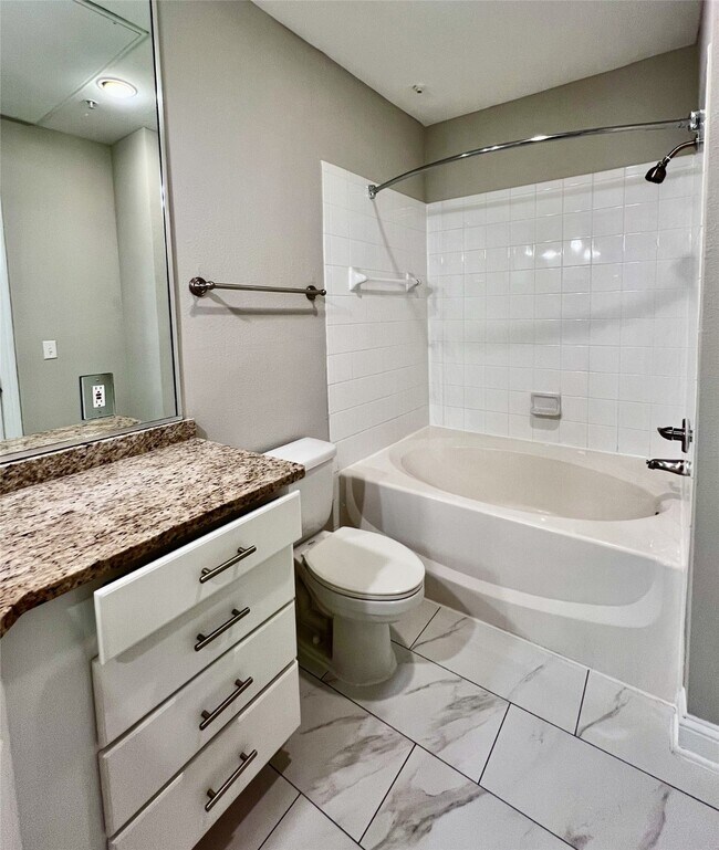 Photo - 5353 Memorial Dr