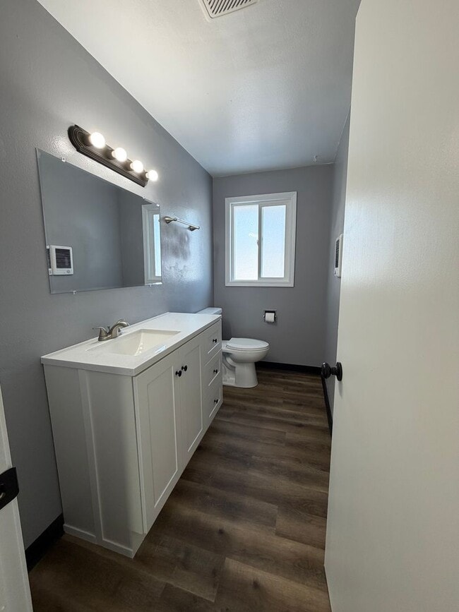 1617 Freedom Rd Unit 4