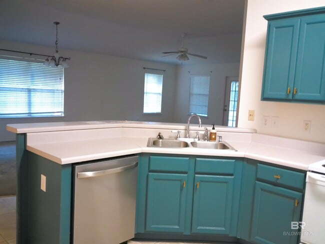 Photo - 108 Davison Loop