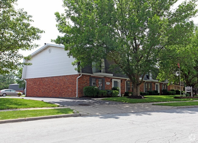 Foxboro Arms Apartments