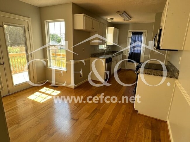 Photo - 349 E Myles Ln