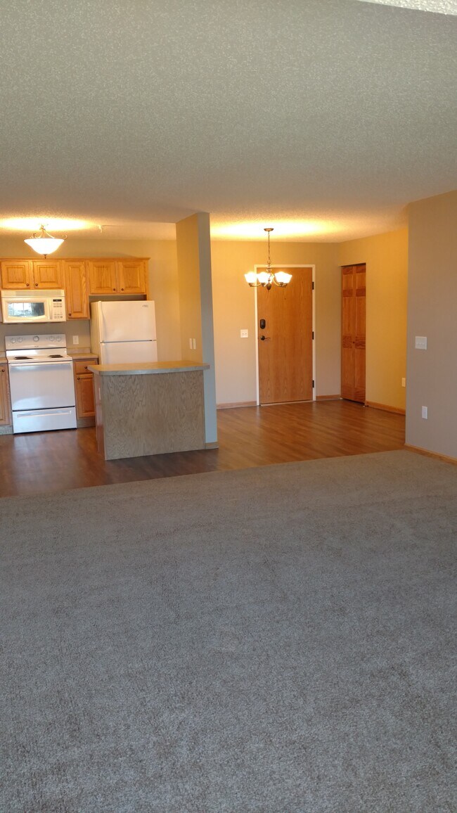 776 sq ft 1 Bed - Kensington