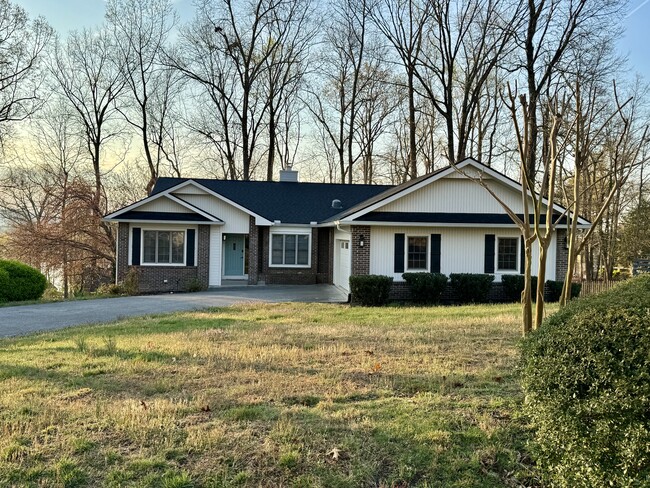 Building Photo - 207 Cheeskogili Ln Rental