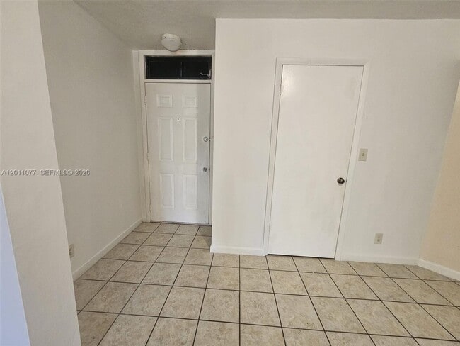 Photo - 211 Lake Pointe Dr Unit 108