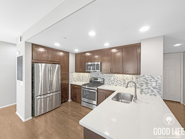 Photo - Beautiful 2BD/2.5 BA W/ A/C, Private Balcony, and Detached Garage in Kearny Mesa!