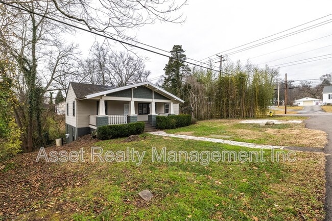 Photo - 5501 Lake Shore Dr