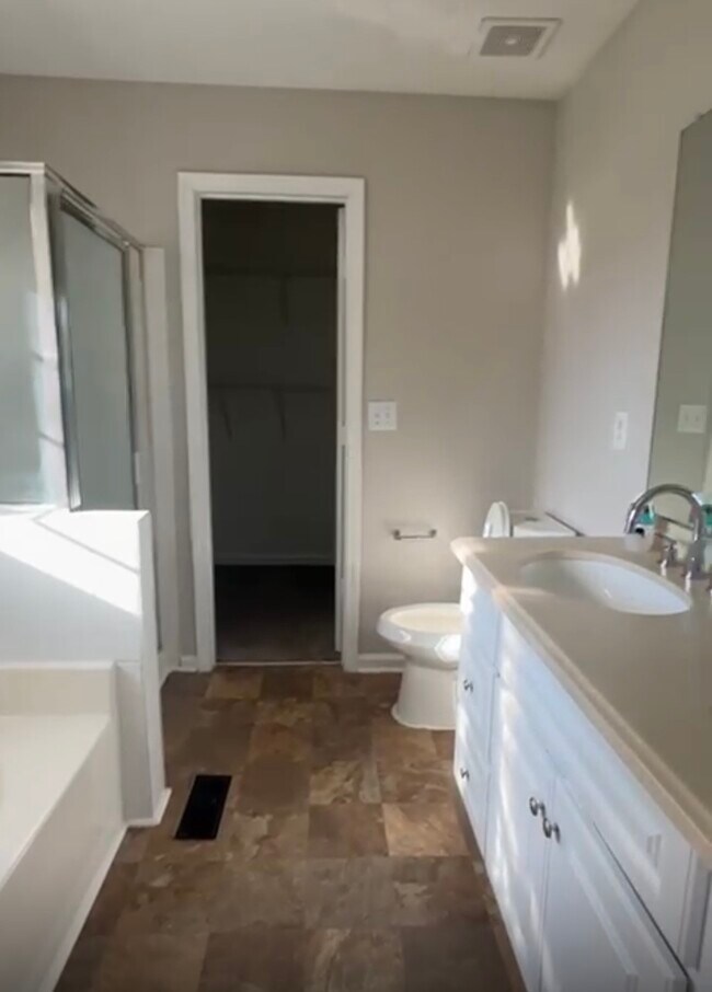 Photo - 1138 School Side Dr