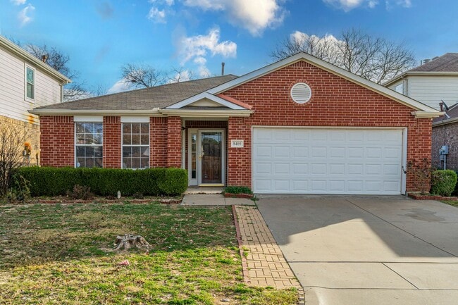 Building Photo - Move-In Ready 4BR/2BA Home in Crowley, TX