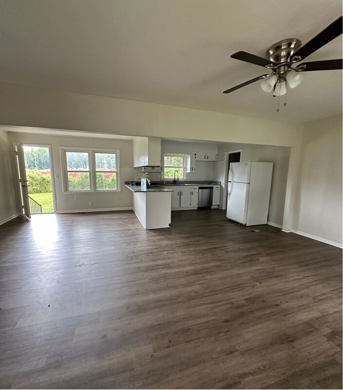 Photo - 4609 Bluehaven Dr NW