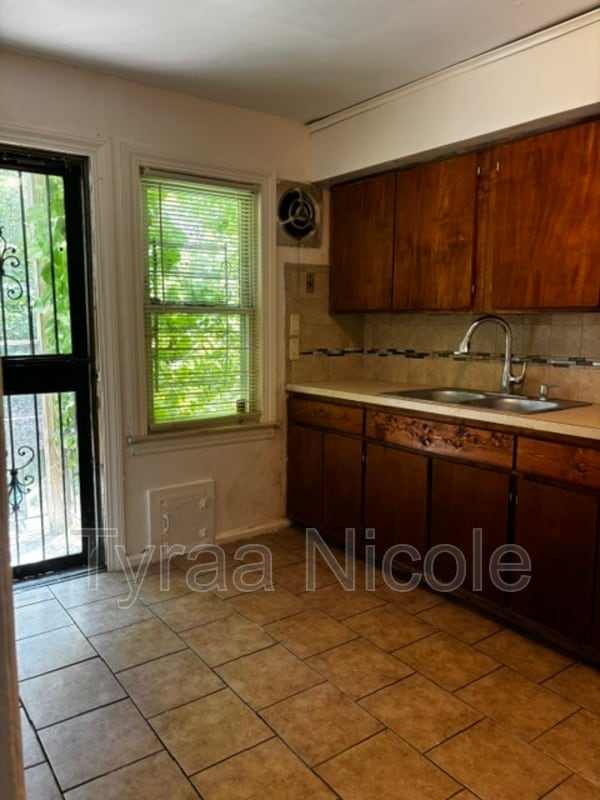 Photo - 1931 Ewald Cir