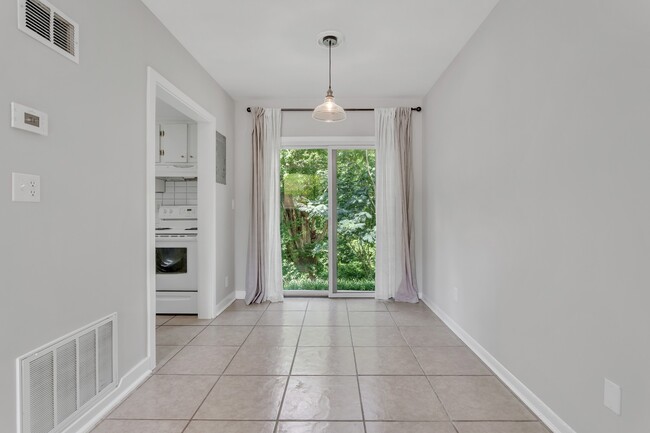 Photo - 622 Ermac Dr