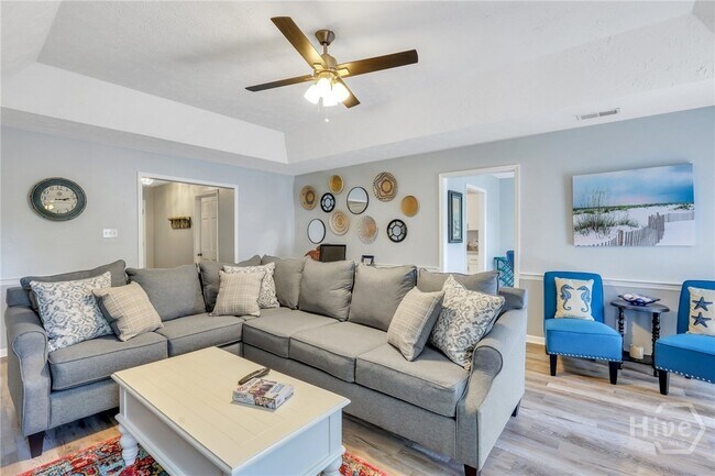 Photo - 10 Wyckfield Ct