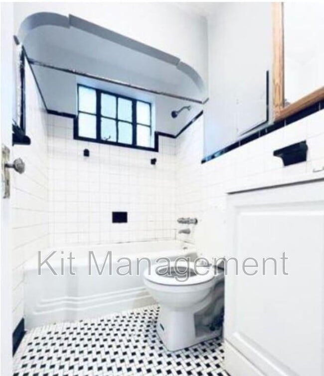 Photo - 4649 Burnham Ave