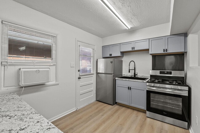 Photo - 520 Booker St Unit 3