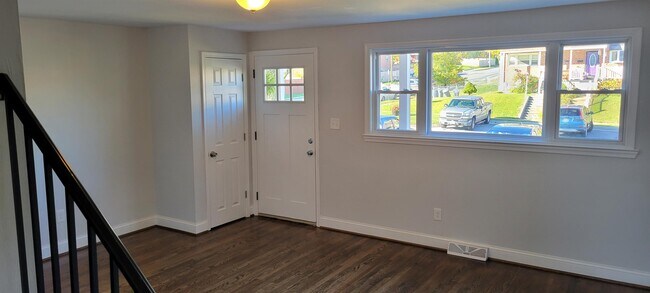 Photo - 2144 Firethorn Rd