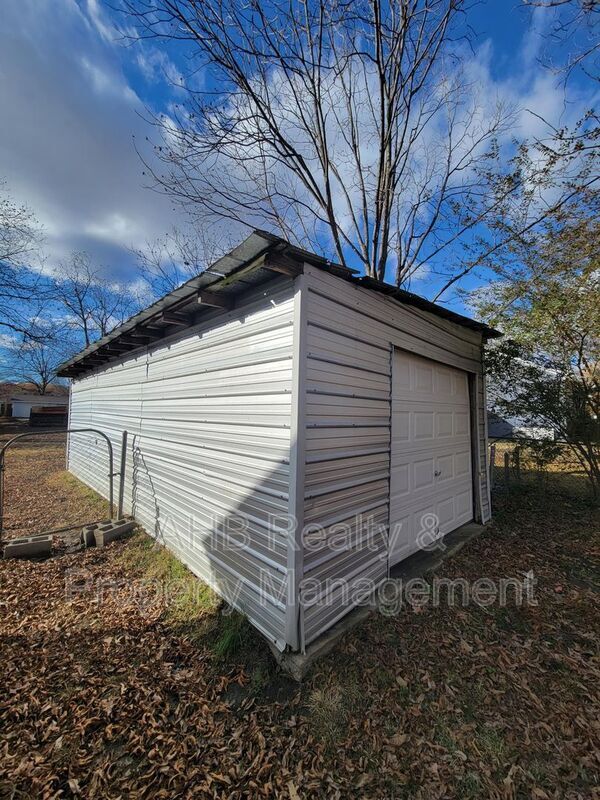 Photo - 1013 Attica St