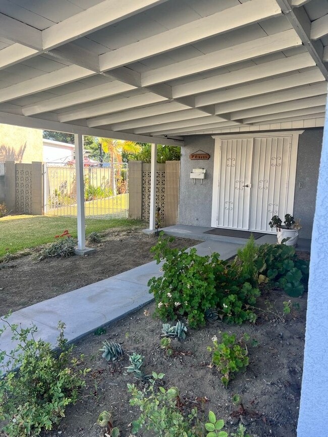 Building Photo - Spacious 2-Story House in Whittier