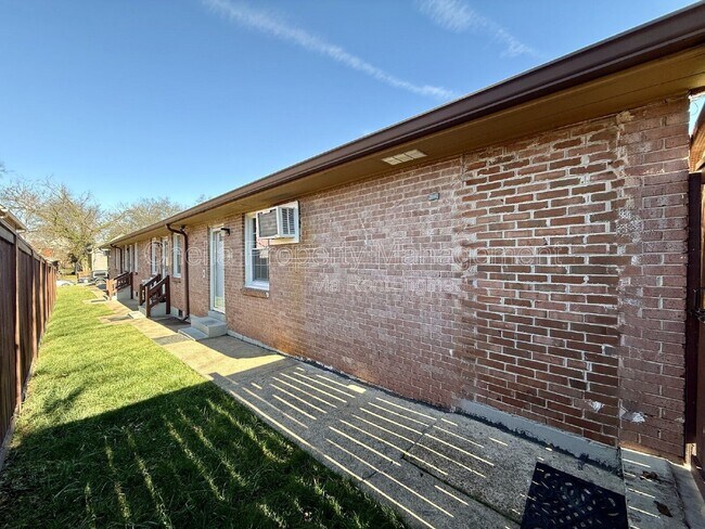 Photo - 924 Boscobel St