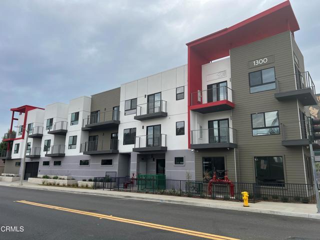 Photo - 1300 W Mission Blvd Unidad 304