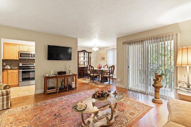 Photo - 100 Fellsview Ter