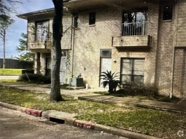 Building Photo - 13620 Rosewood St Unit 11A Rental
