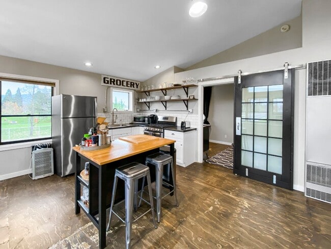 Photo - Portland Loft: Fully Furnished Loft Living with views of the golf course $300 Utility Fee