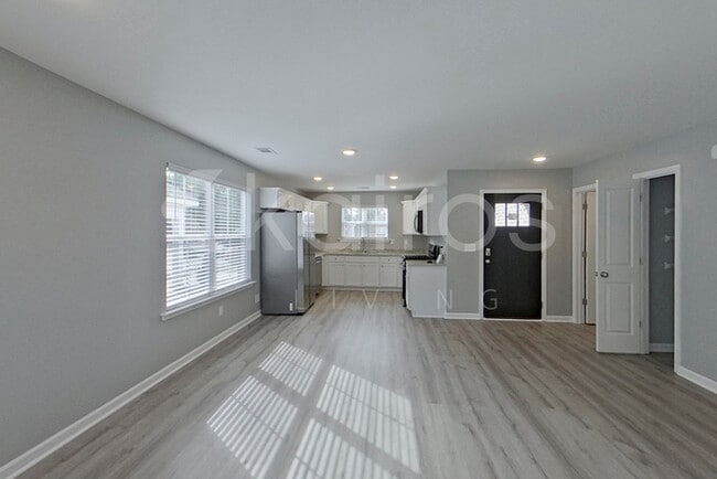 Photo - 342 Angela St