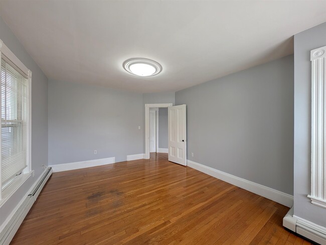 Photo - 322 Beacon St Unit 2