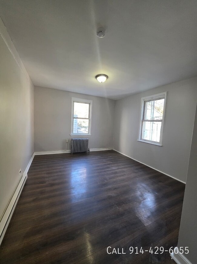 Photo - 139 W Sandford Blvd