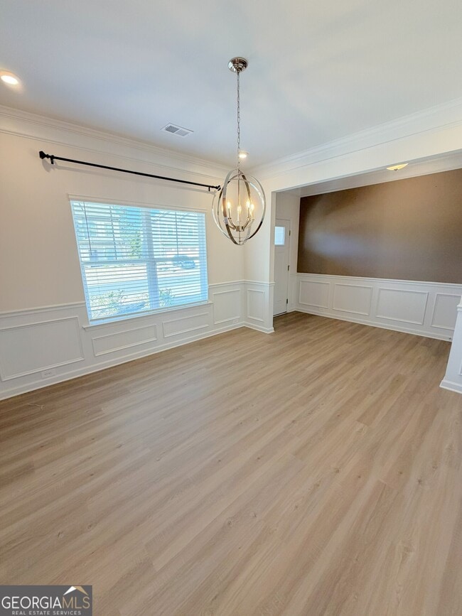 Photo - 204 Asher Dr