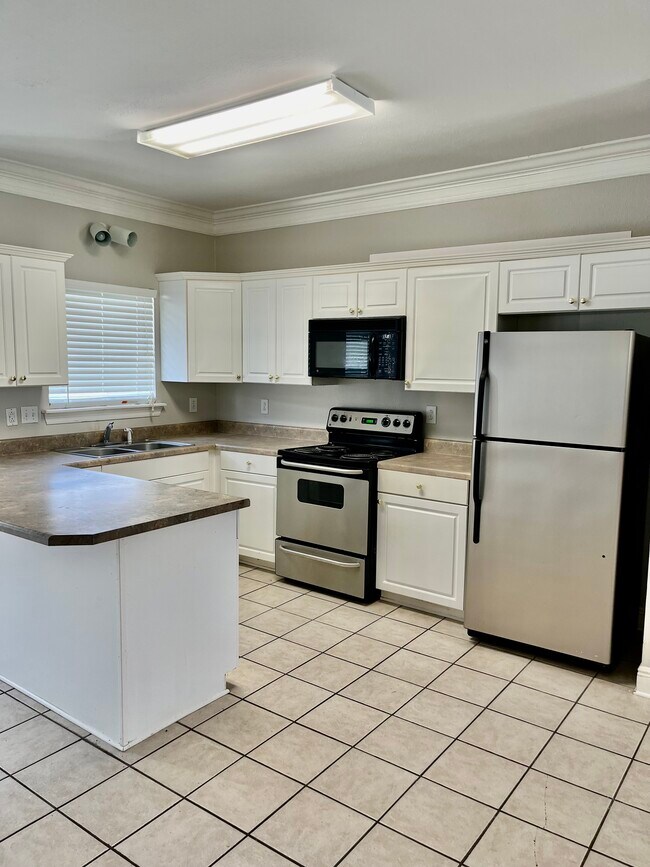 Photo - 1256 St Andrews Ln