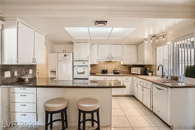 Photo - Fully Furnished with sparkling pool!