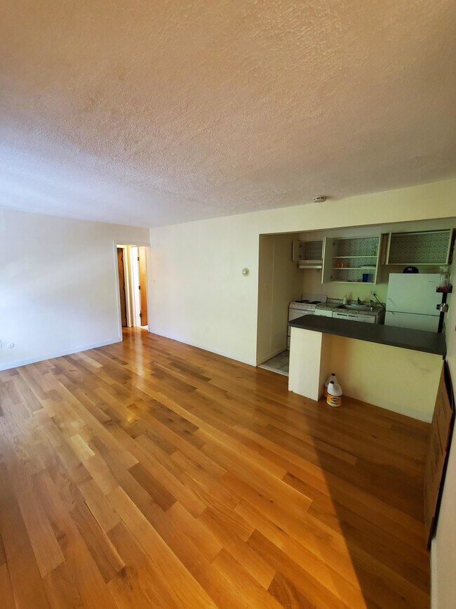 Photo - 58 Trowbridge St Apartments Unit 77-22